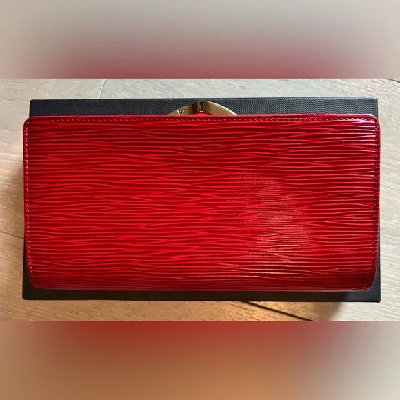 Louis Vuitton Castilian Red Epi Leather Long Viennois Continental Wallet - Picture 3 of 9